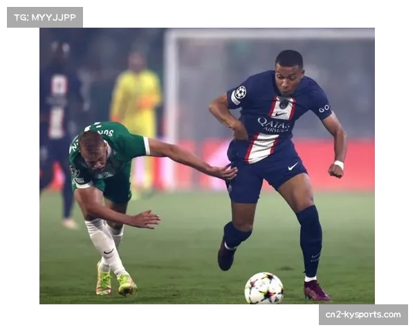 战术镜头：一次经典的14脚连续传递，最终以禁区外远射结束